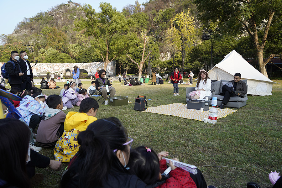 桂林藝術(shù)節(jié)丨帳篷營地化身劇場 市民也過了把演員癮